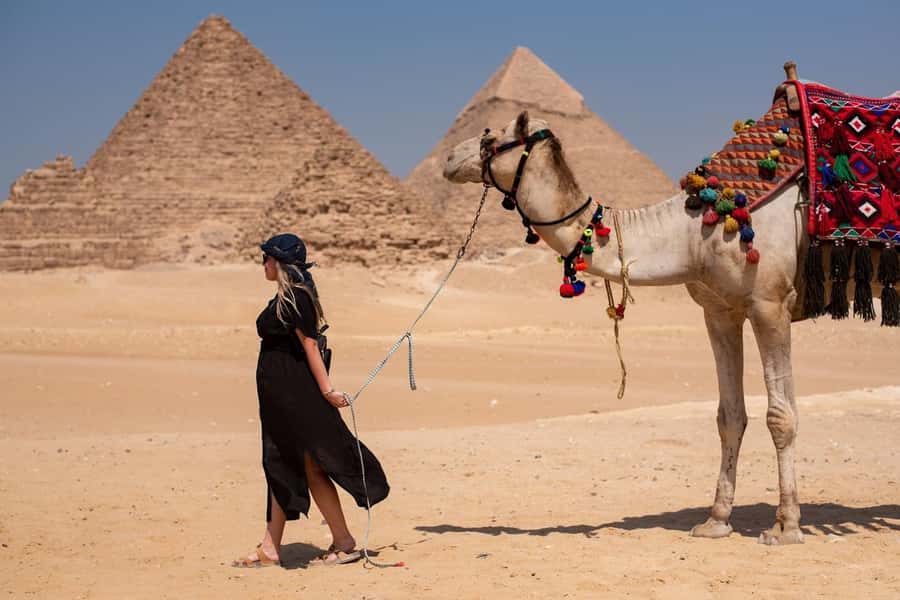 Hurghada: Cairo Pyramids, Sphinx, Museum & Bazaar Day Tour - Practical advice for making the day easier