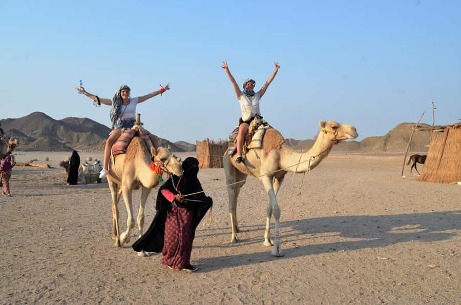 Hurghada: Camel Ride & horse ride and Off-Road Jeep Tour - The Pickup and First Desert Stop