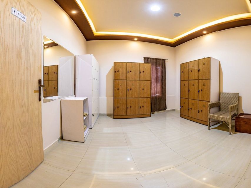 Hurghada: Cleopatra Spa and Massage - Shared, private, or massage-only?
