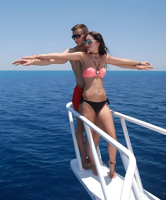 Hurghada: Dolphin Cruise with Snorkeling & Buffet Lunch - The boat ride and the search for dolphins