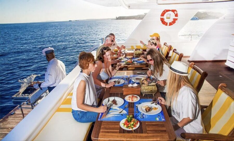 Hurghada: Elite vip snorkeling cruise with BBQ buffet lunch - Is $80 a fair price?
