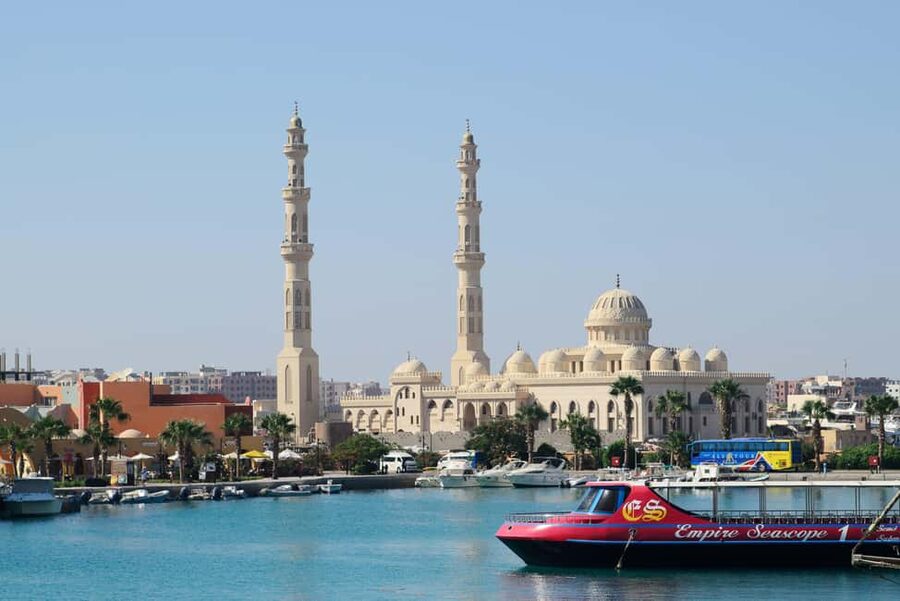 Hurghada: Empire Submarine Boat Trip with Snorkel and Drinks - Forty minutes of snorkeling near the coral reef