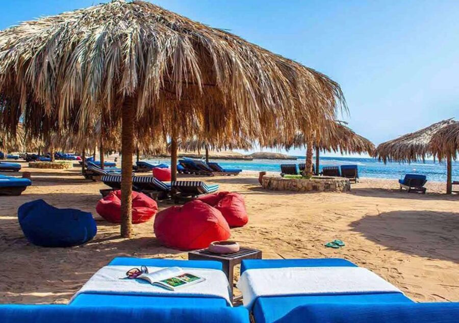 Hurghada: Full-Day Snorkeling Tour in Sharm El Naga w/Lunch - Getting into the water: the detail that matters most