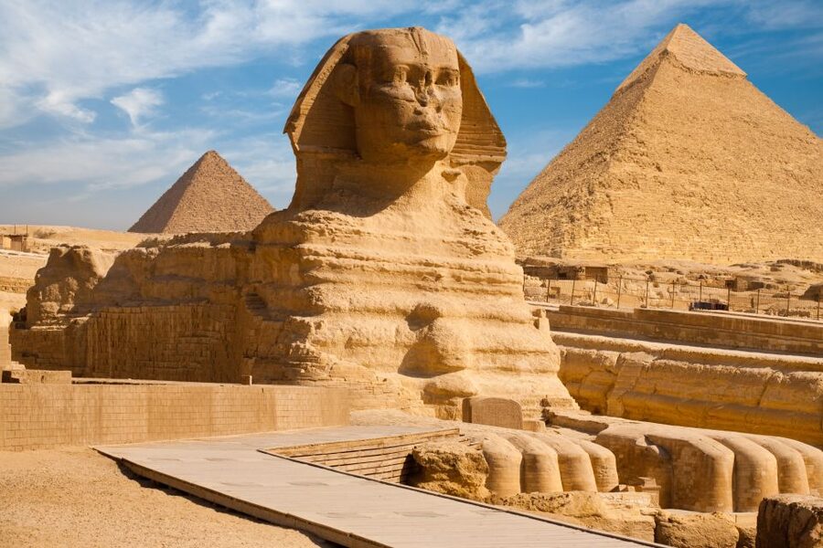 Hurghada: Full-Day Trip to Cairo by Plane - Lunch and Egyptian flavors