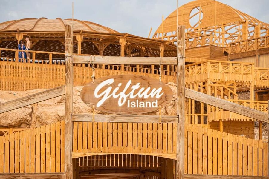 Hurghada: Giftun Island with breakfast, lunch & Water Sports - Second snorkeling stop near Giftun Island