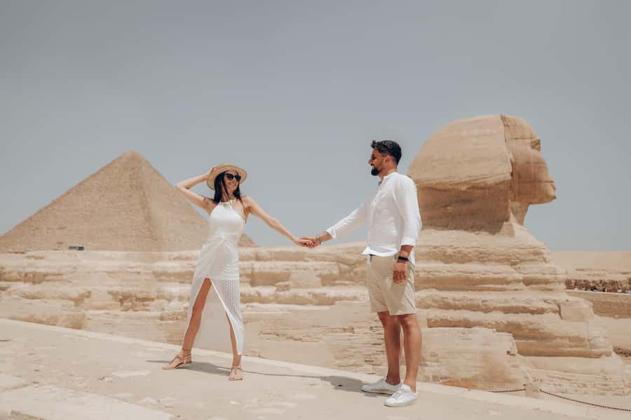Hurghada: Grand Egyptian Museum, Pyramids & Sphinx Day Tour - Egyptian Lunch Between the Major Sights