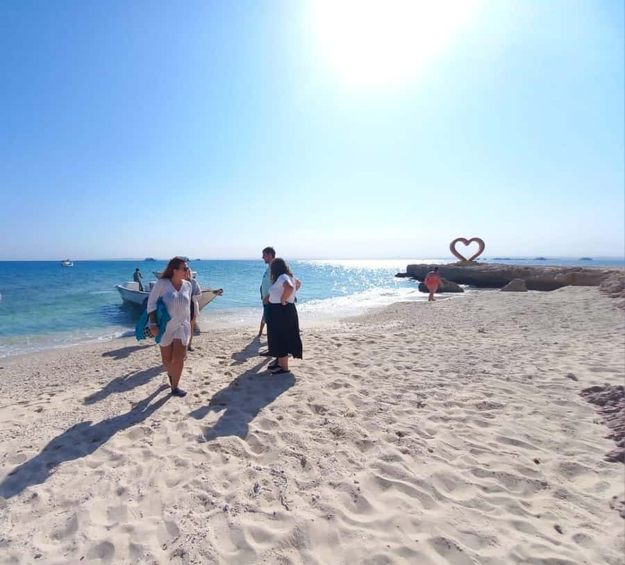 Hurghada: High-Speed Sea Taxi Tour to Orange Bay or Magawish - Best time, what to pack, and who should go