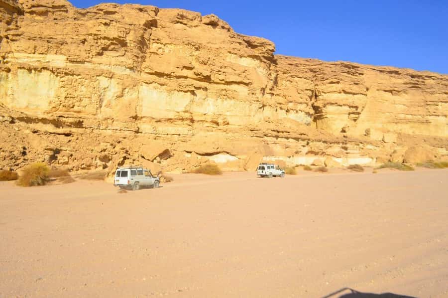 Hurghada: Hiking , dinner & stargazing - Leaving Hurghada for 15 kilometers of desert