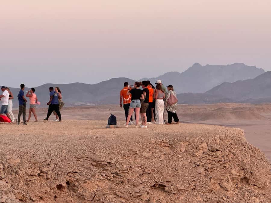 Hurghada: Hiking , dinner & stargazing - What the $68 price really covers
