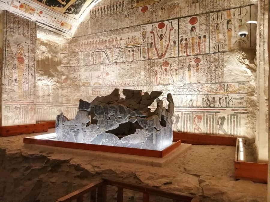 Hurghada: Luxor Highlights & King Tut Tomb Tour with Lunch - Hatshepsut’s three terraces