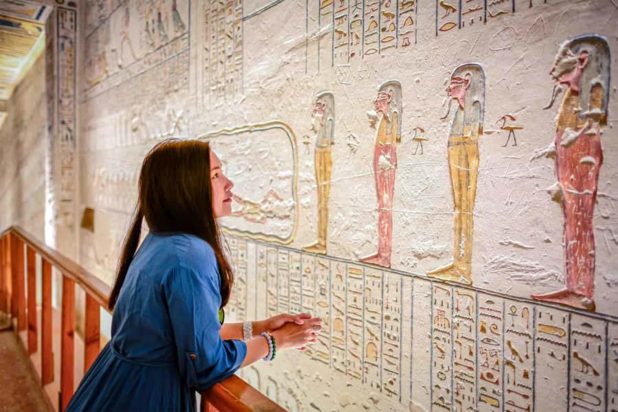 Hurghada: Luxor Tour with Valley of Kings, Karnak & Tut Tomb - The Colossi of Memnon and Amenhotep III