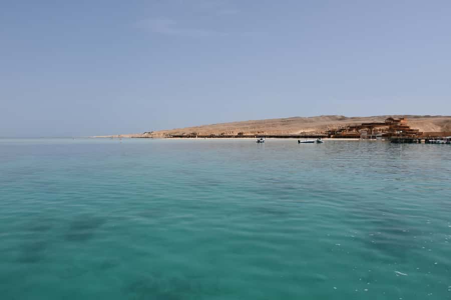 Hurghada: Luxury Giftun island w/snorkeling/lunch & Massage - Two snorkeling stops bring the Red Sea to life