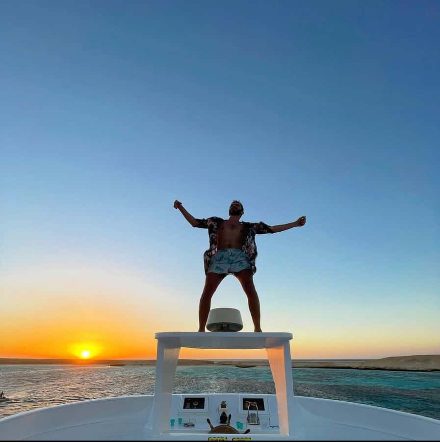 Hurghada: Luxury Yacht Trip with Personal Crew and Chef - Crew service makes the difference