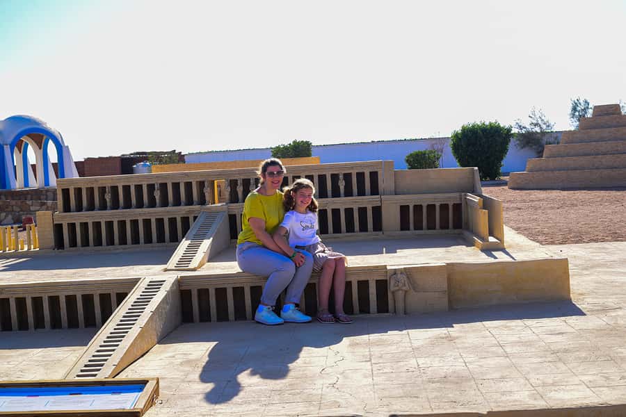 Hurghada: Mini Egypt Park Entry Ticket, Tour, and Transfers - Cairo’s Egyptian Museum and Tahrir Square