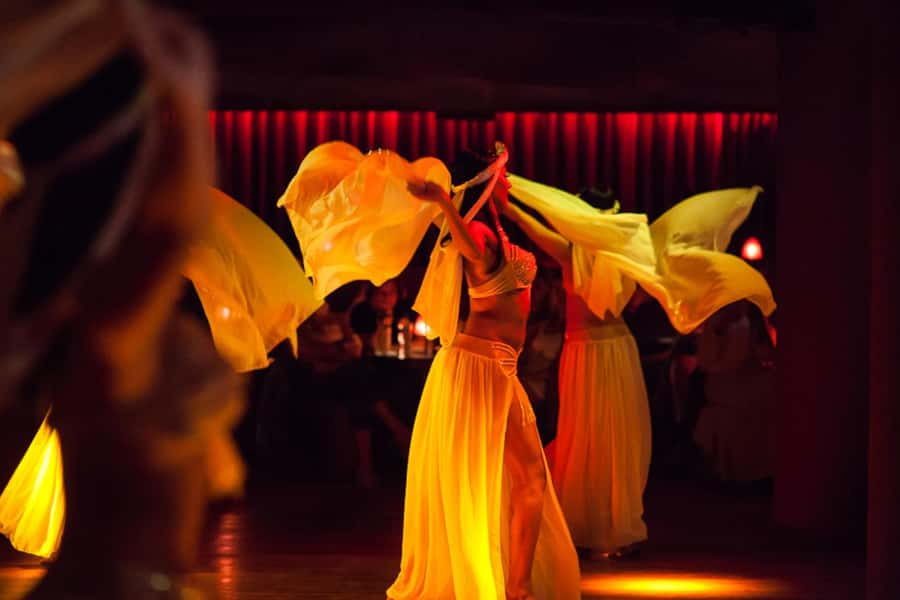 Hurghada: Naz Cabaret ticket with beverages - Timing, arrival, and the late start