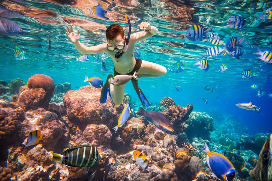 Hurghada: Orange Bay Island Boat Trip w/ Breakfast and Lunch - Banana boat or sofa ride before the return