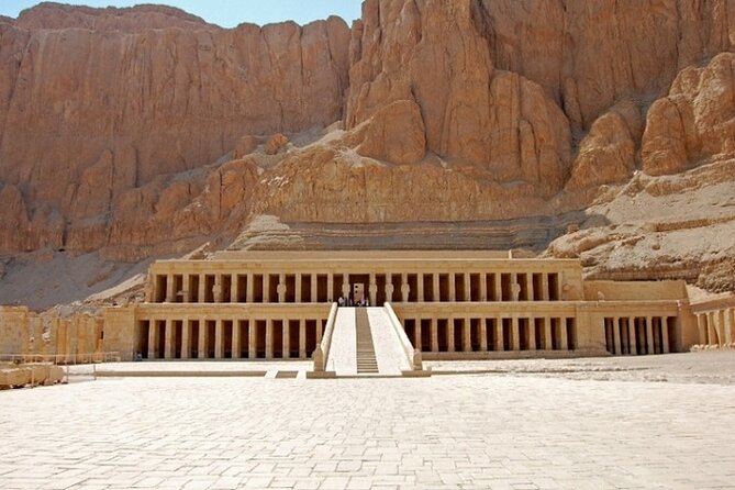 Hurghada: Over Day Tour to Luxor & Balloon Ride & Felucca - Walking through the Valley of the Kings