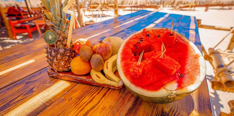 Hurghada: Paradise Island Yacht Cruise, Lunch & Snorkeling - The cruise across the Red Sea