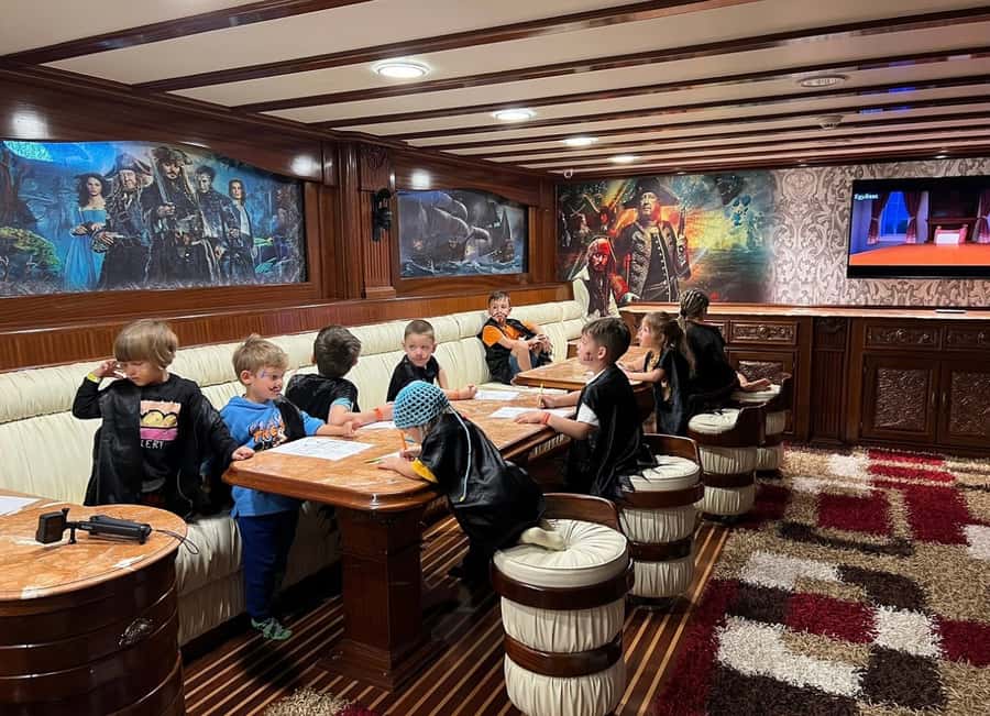Hurghada: Pirates Sailing Boat to Orange Bay with Transfers - Who will enjoy this trip most?