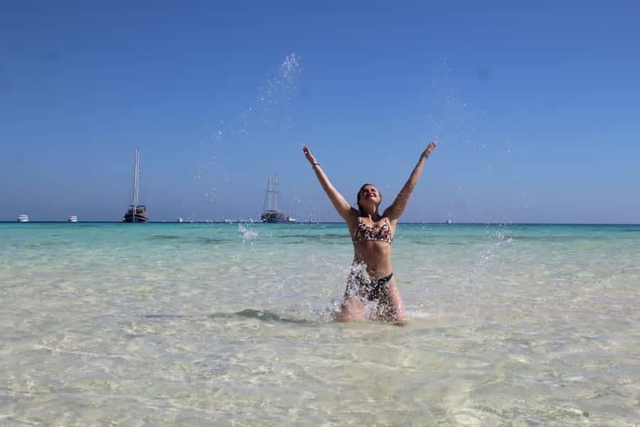 Hurghada: Premium Island Cruise with Lunch and snorkeling - Orange Bay and Giftun Island for 45 Minutes