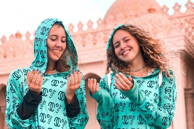 Hurghada Private Guided City Tour with Shopping - Saint Shenouda Church and the city’s mixed traditions