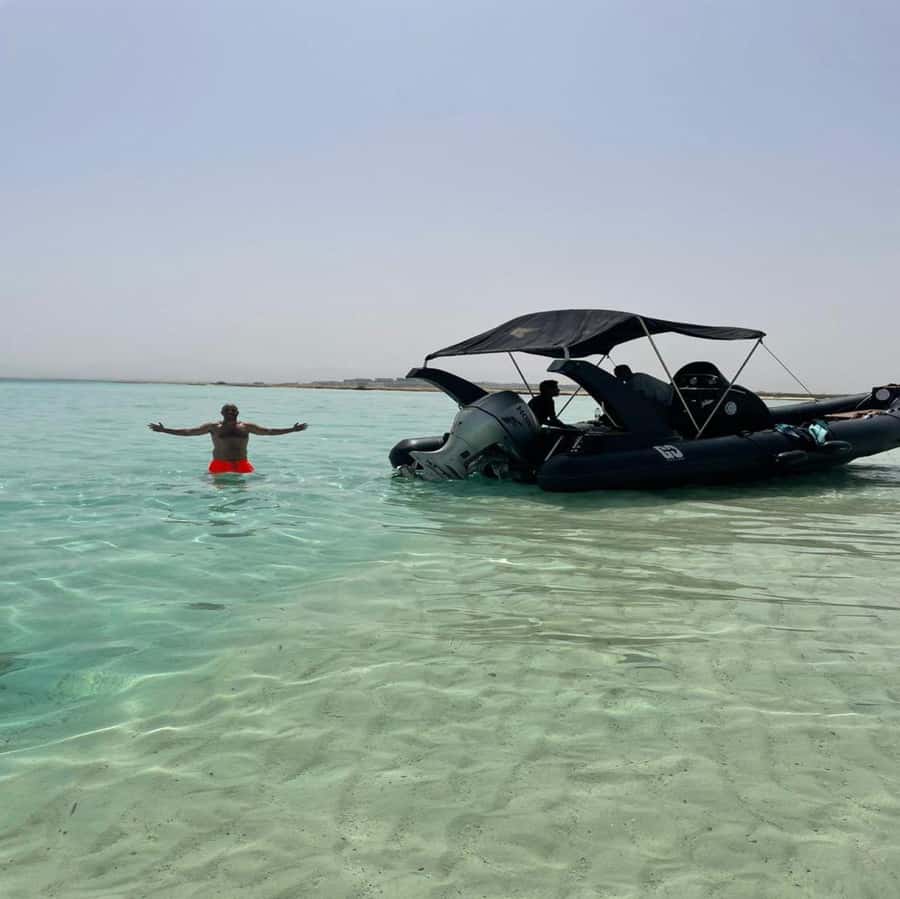 Hurghada: Private Speedboat Adventure with Snacks & Pick-up - Abu Ramada and the chance to see turtles