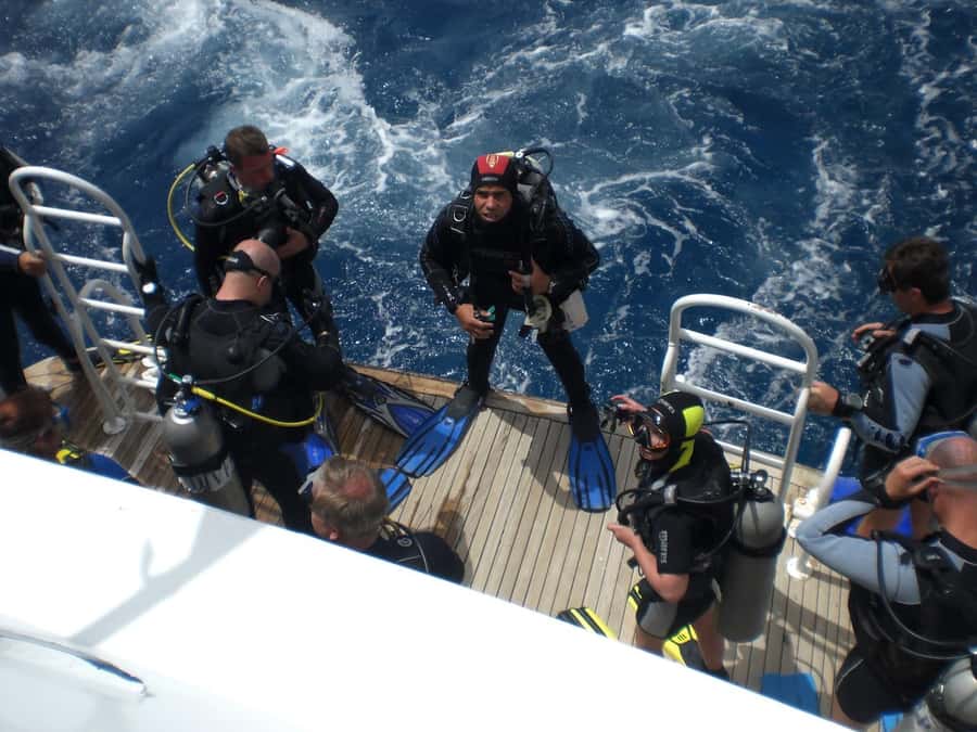 Hurghada, Professionals Diving in Open Water Tour with Lunch - Lunch, drinks, and a proper break
