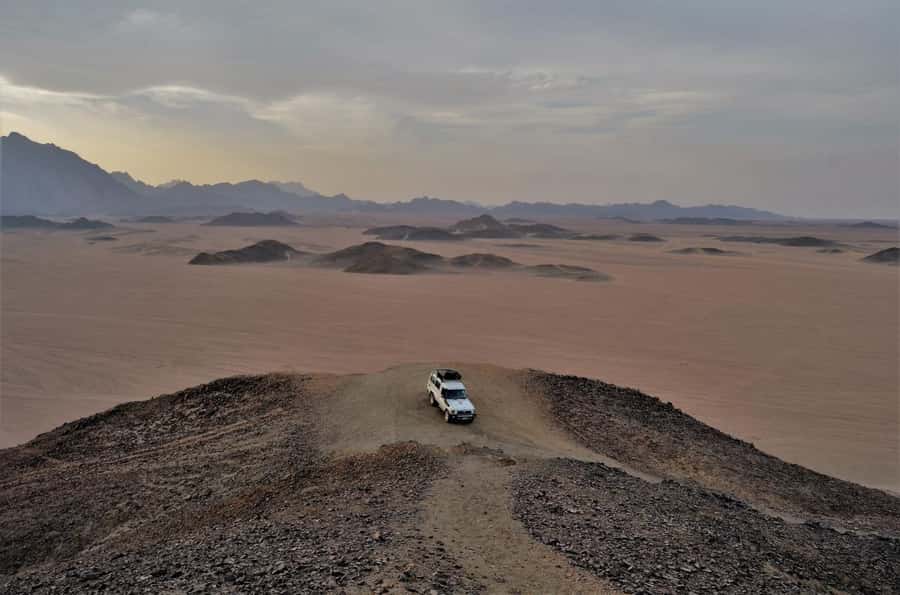 Hurghada: Quad Bike, Buggy, Jeep Safari, Camel Ride & Dinner - The oriental show and belly dance