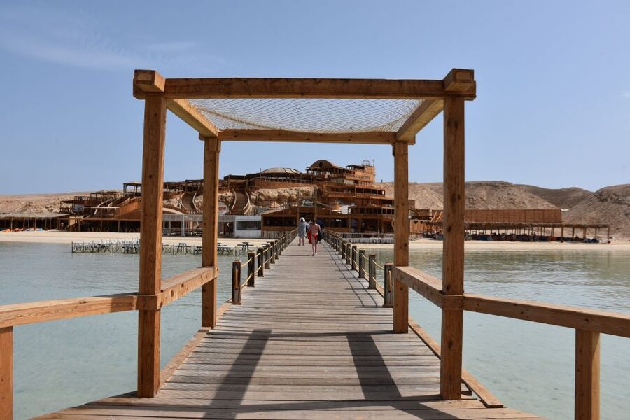 Hurghada: Royal Luxury VIP Cruise to Orange Bay with Lunch - Banana boat fun at Magawish Island