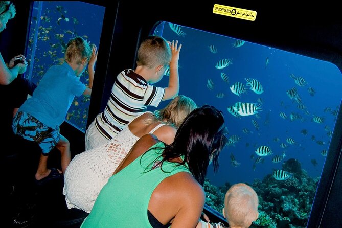 Hurghada: Royal Seascope Submarine Cruise with Snorkel Stop - What the $21 price really buys