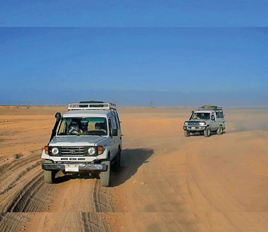 Hurghada: Safari Jeep & Camel Ride with BBQ Dinner & Show - Practical packing advice for the sand