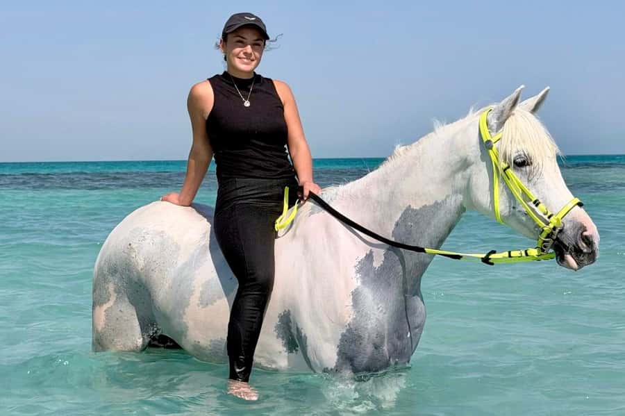 Hurghada: Sea & Desert Horse Riding tour/w Swimming&Transfer - Swimming with the horses, a summer-only choice