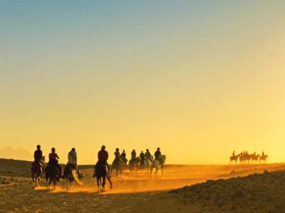 Sea & Desert Horse Tour, Stargazing, Dinner & Show