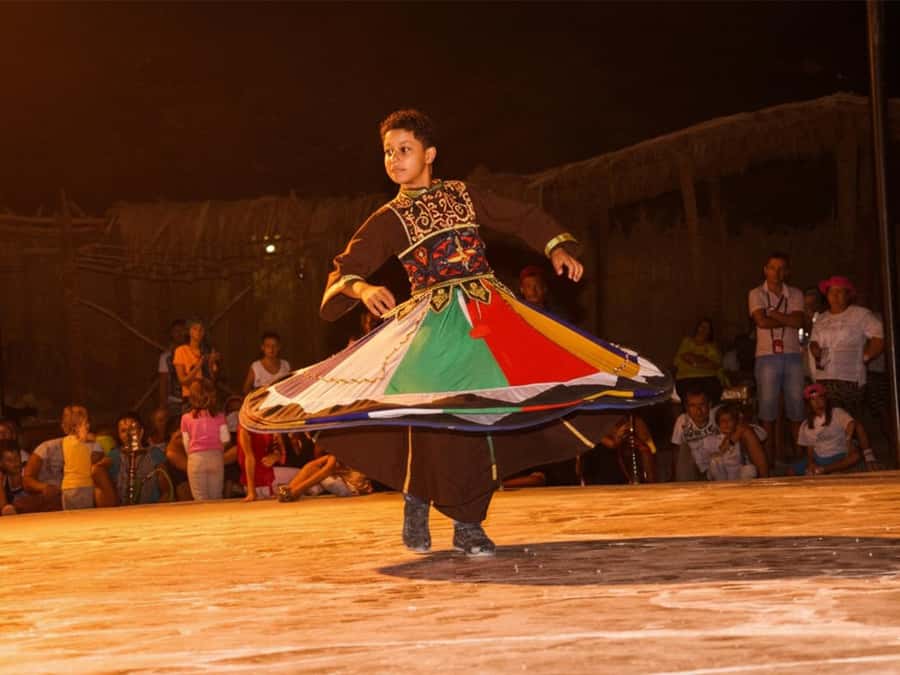 Hurghada: Sea & Desert Horse Tour, Stargazing, Dinner & Show - Riding through the desert and along the shore