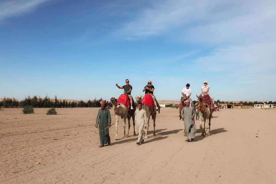 Hurghada: Sunset Camel Ride with Dinner - From Hurghada hotels to the desert meeting point