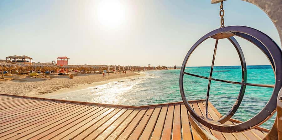 Hurghada: Sunset Hula Hula Island W/ Snorkeling & Lunch - The yacht ride to Hula Hula Island