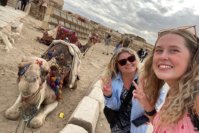 Hurghada to Cairo Giza Pyramids day trip by minivan small group - Lunch in Giza