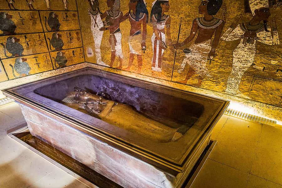 Hurghada: Valley of Kings Hatshepsut & Karnak Luxor Day Trip - Guides, drivers, and the small-group difference