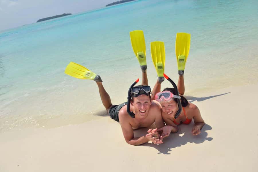 Hurghada: Yacht Trip Dolphin Watching W Lunch & Multi Option - The crew can make or break the day