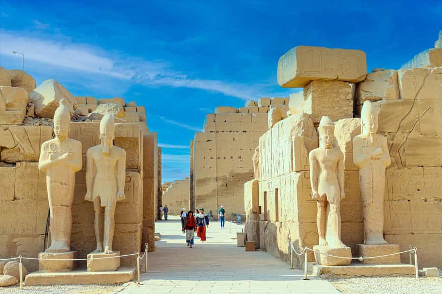 Luxor Day Trip from Hurghada Small Group & Tutankhamun Tomb - Karnak Temple: the grand finale