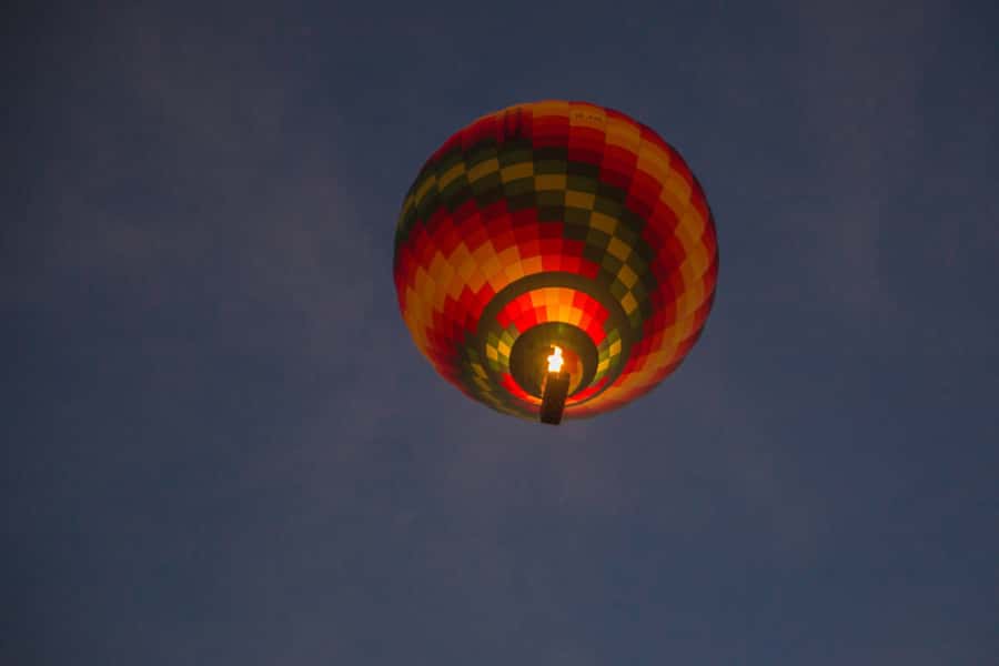 Luxor: Deluxe Sunrise Hot Air Balloon - Landing, certificates, and the return trip