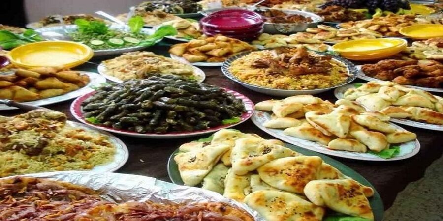 Luxor: Edfu and Kom Ombo Private All-Inclusive Guided Tour - An Egyptian meal with a timing problem