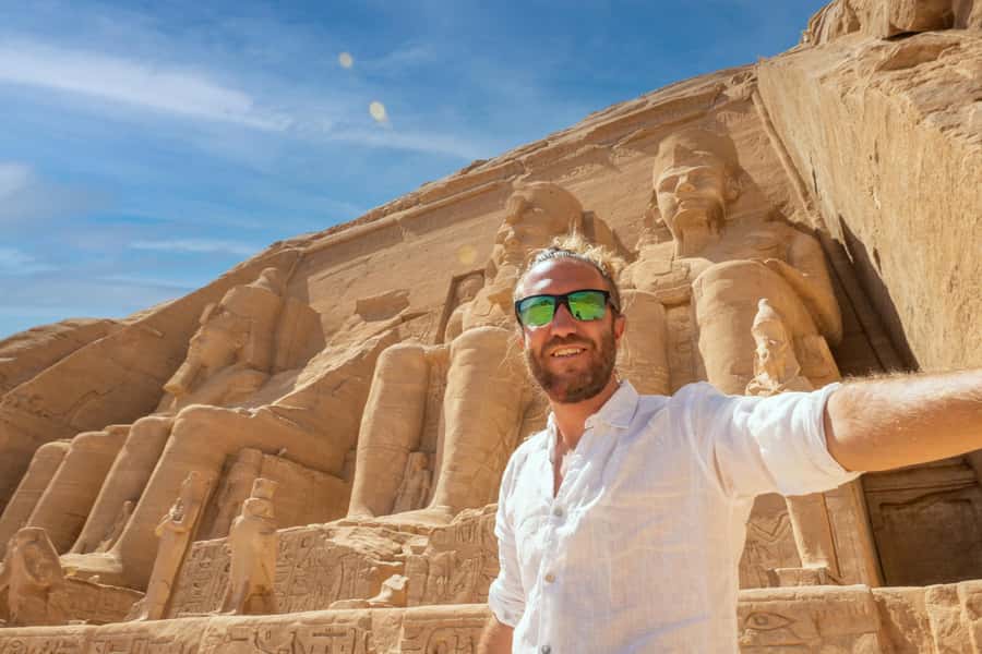 Luxor: Edfu, Kom Ombo, Abu Simbel Private Tour & Entry Fees - Lunch, snacks, and the food plan