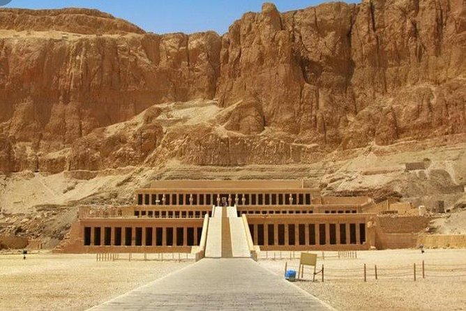 Luxor Full Day Sightseeing Tour by Bus from Hurghada - The Colossi of Memnon in fifteen minutes
