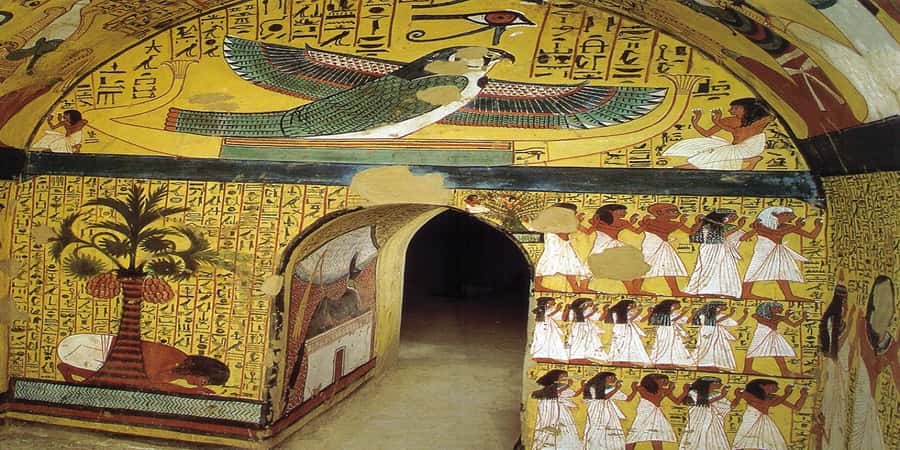 Luxor: Habu, Deir El Medina, Shared tour, Guide, and Lunch - Key points at a glance
