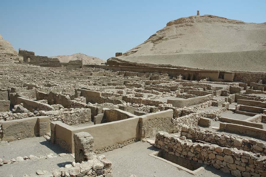 Luxor: Hot Air Balloon & Private tour to West bank and Lunch - Lunch and the practical rhythm of the day