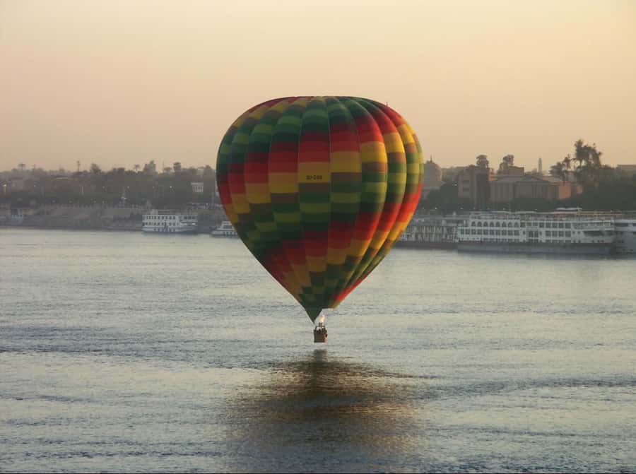 Luxor: Hot Air Balloon Ride over the Valley of the Kings - The flight itself, calm but not completely silent