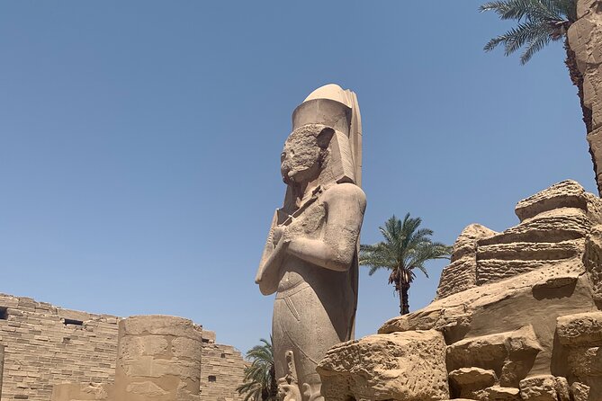 Luxor & Kings’ Valley Private VIP Tour with Pick up - The Colossi of Memnon: a short stop with a big visual impact