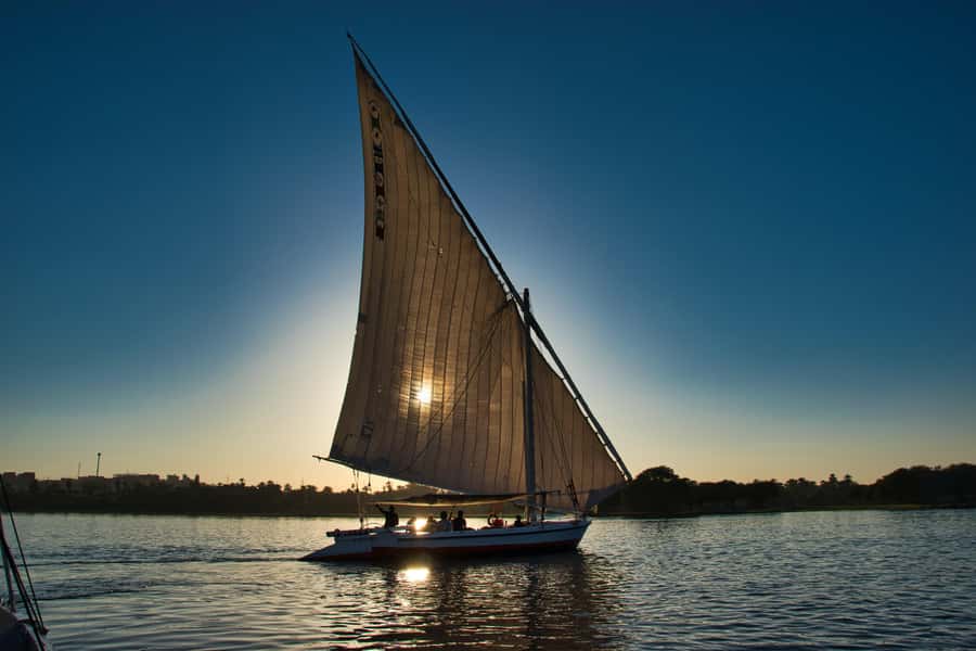 Luxor: Nile River Private Sunset Felucca Ride - Sailing with wind, or a motorboat tow