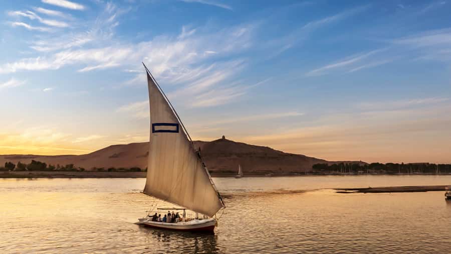 Luxor: Private Felucca Ride with Panoramic Nile Views - Why a felucca shows you Luxor differently